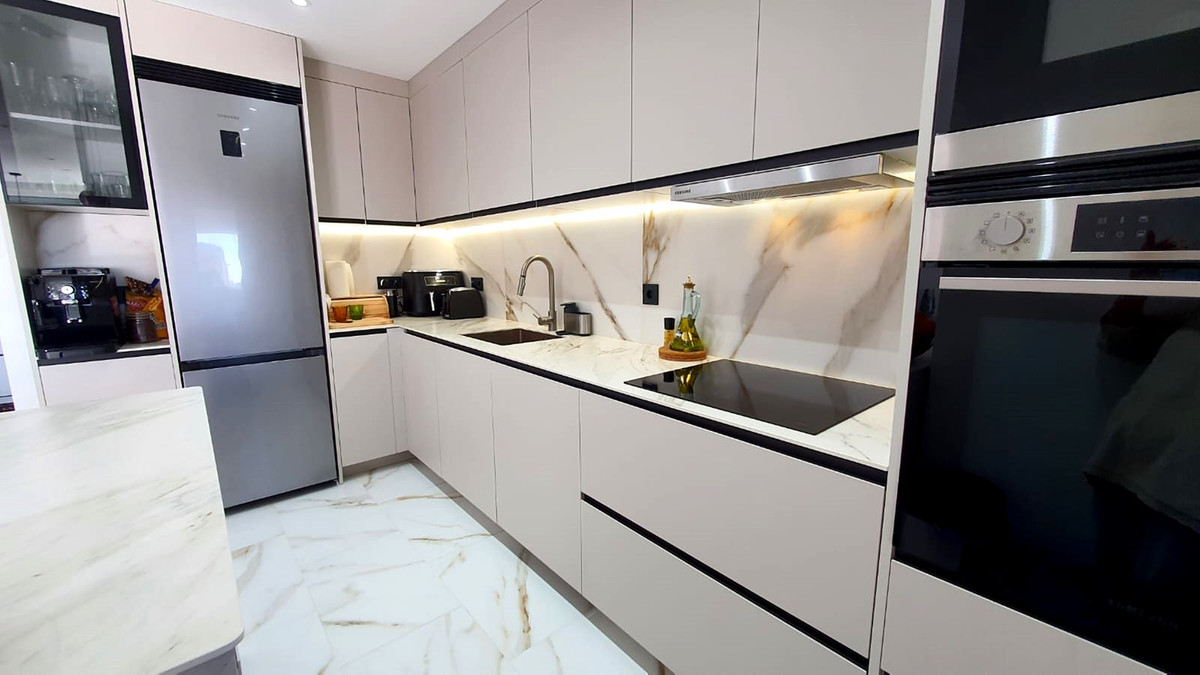 Middle Floor Apartment bilde 2