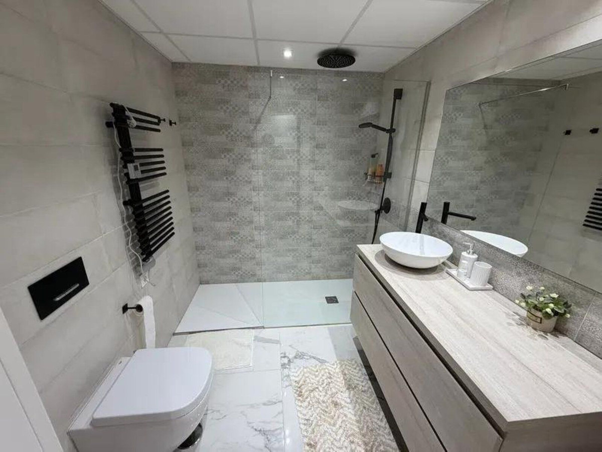 Middle Floor Apartment bilde 9