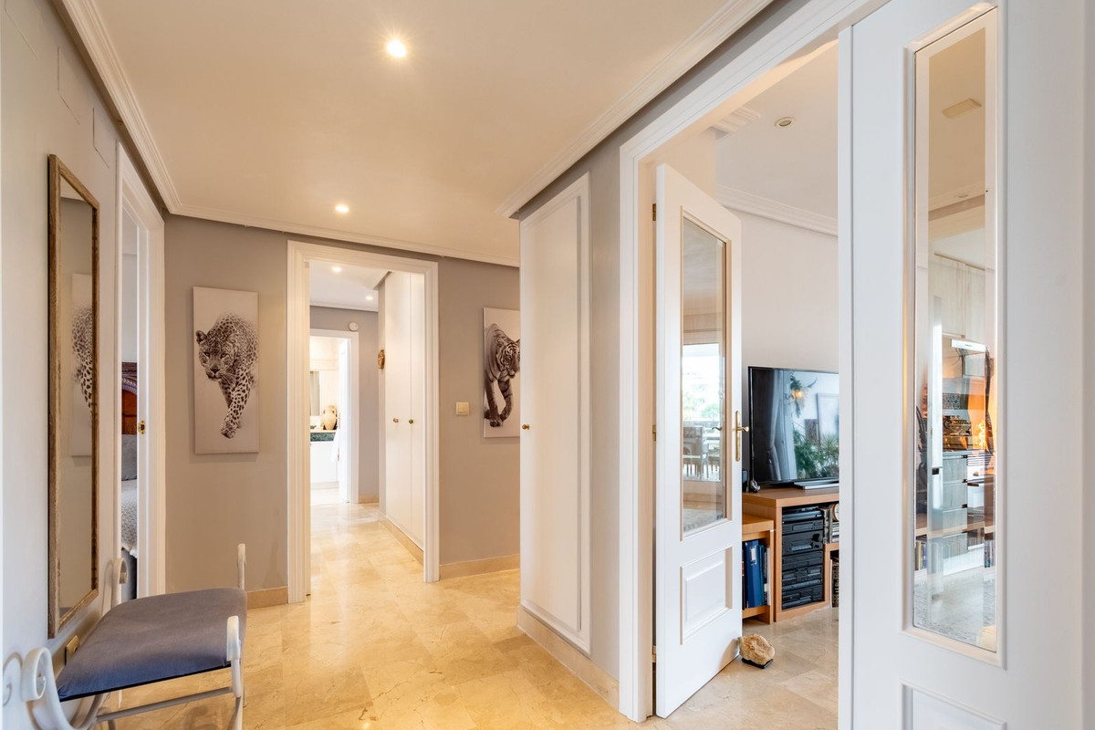 Middle Floor Apartment bilde 23