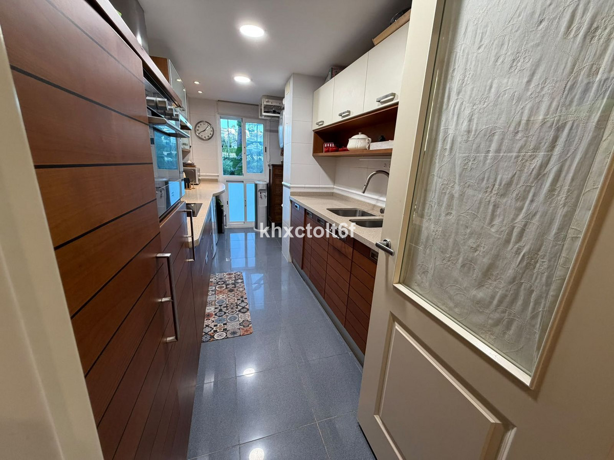 Middle Floor Apartment bilde 17