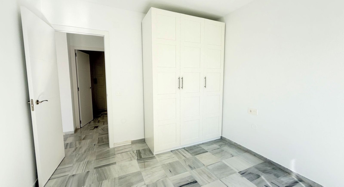 Middle Floor Apartment bilde 17