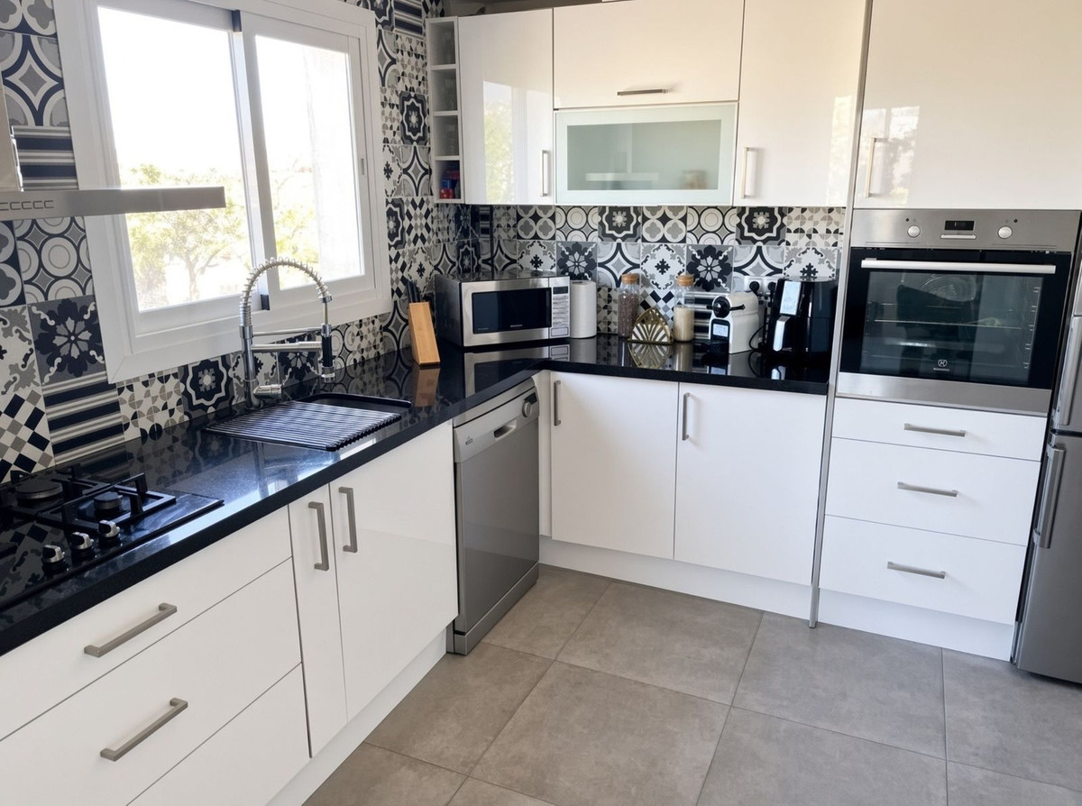 Middle Floor Apartment bilde 5