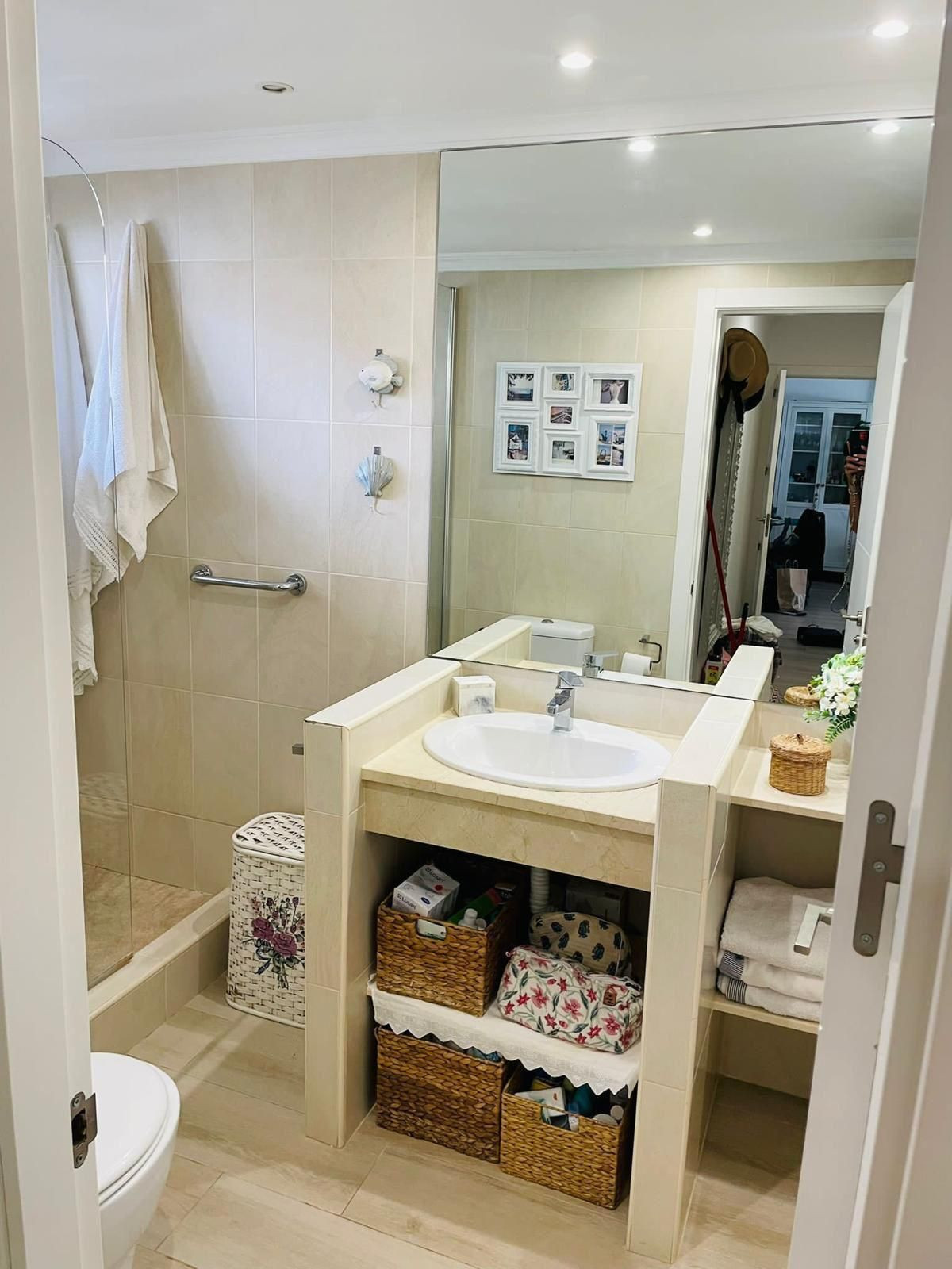 Middle Floor Apartment bilde 17