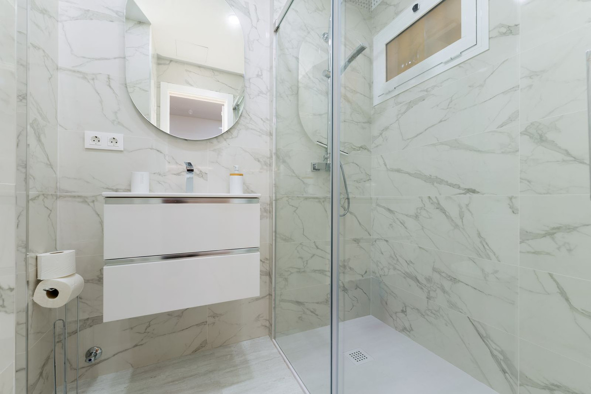 Middle Floor Apartment bilde 6