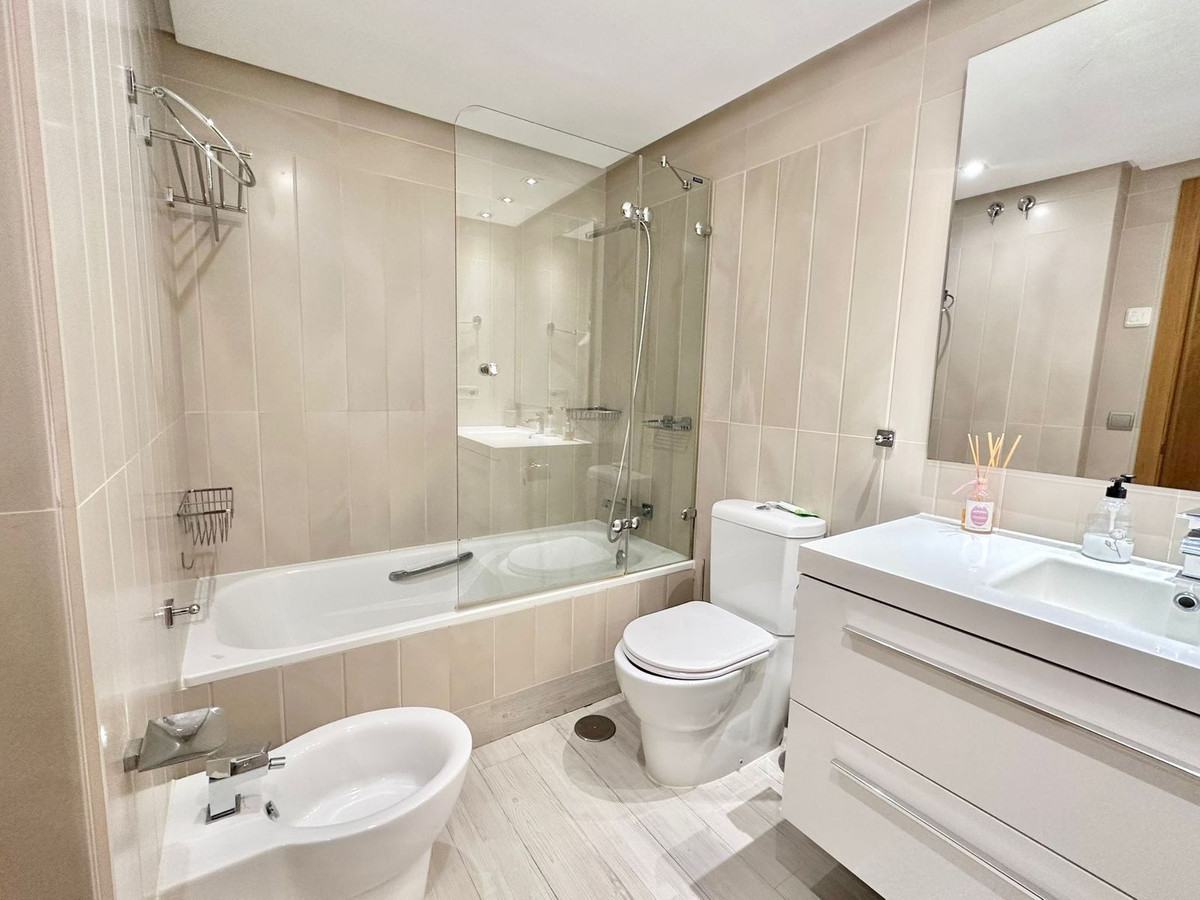 Middle Floor Apartment bilde 18