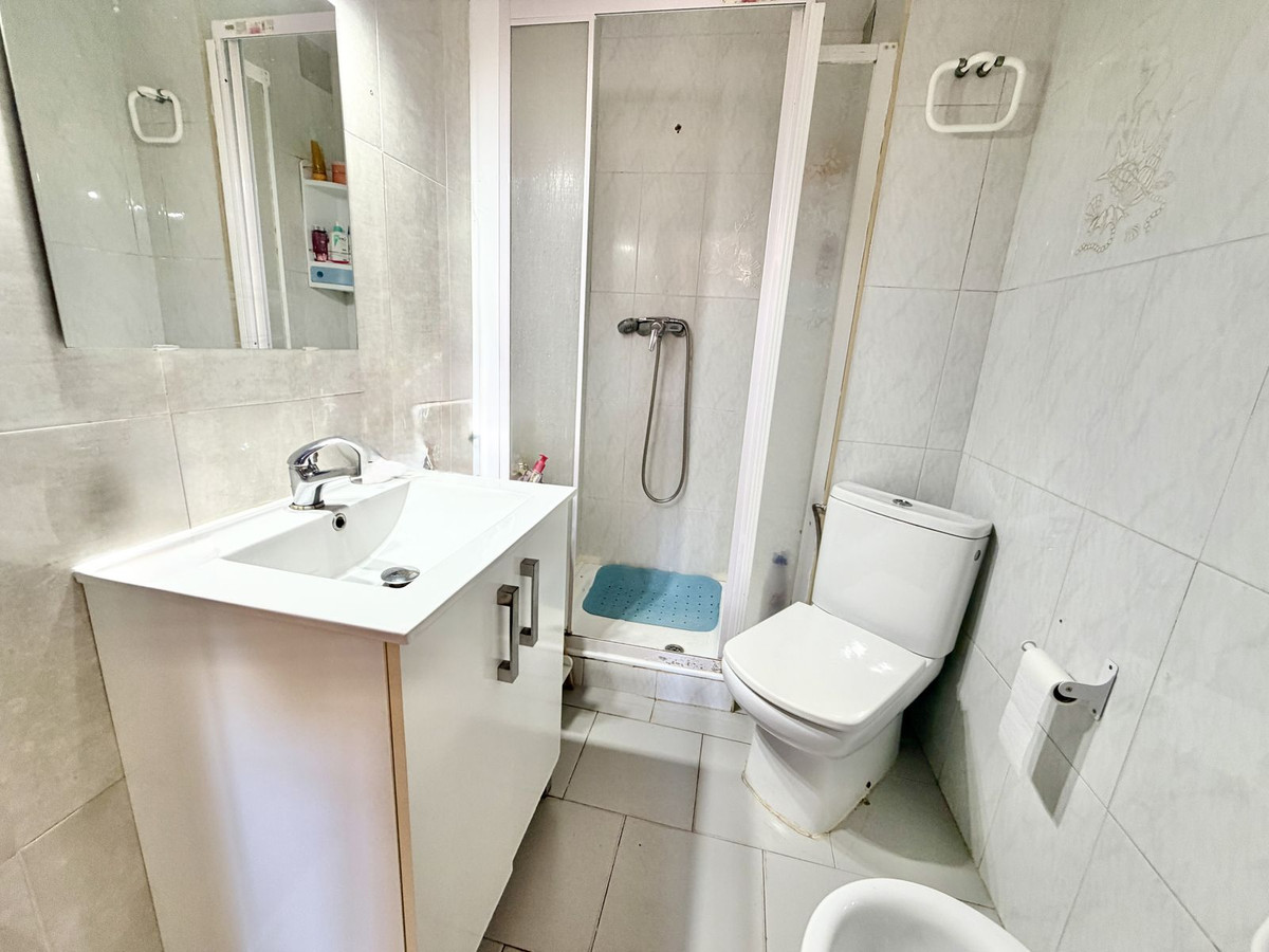 Middle Floor Apartment bilde 9