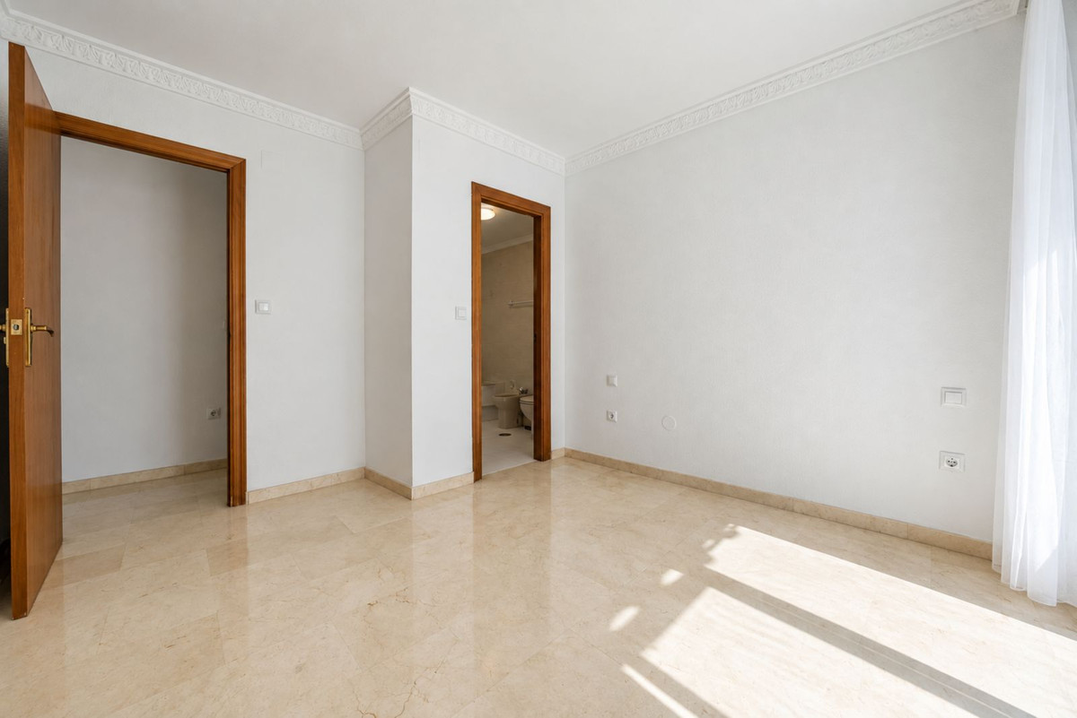 Middle Floor Apartment bilde 16