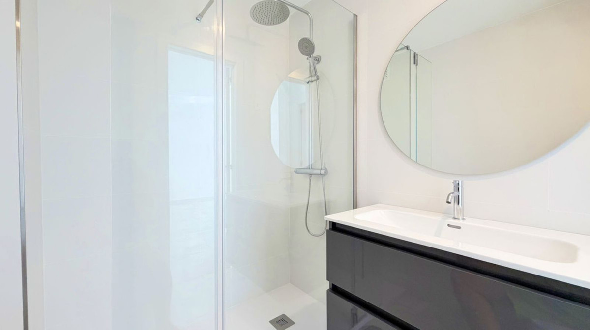 Middle Floor Apartment bilde 6