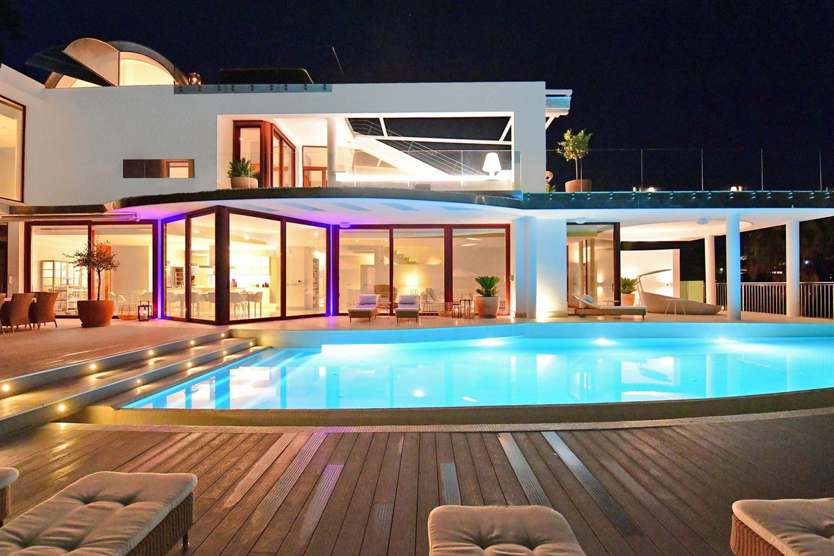 Detached Villa bilde 2
