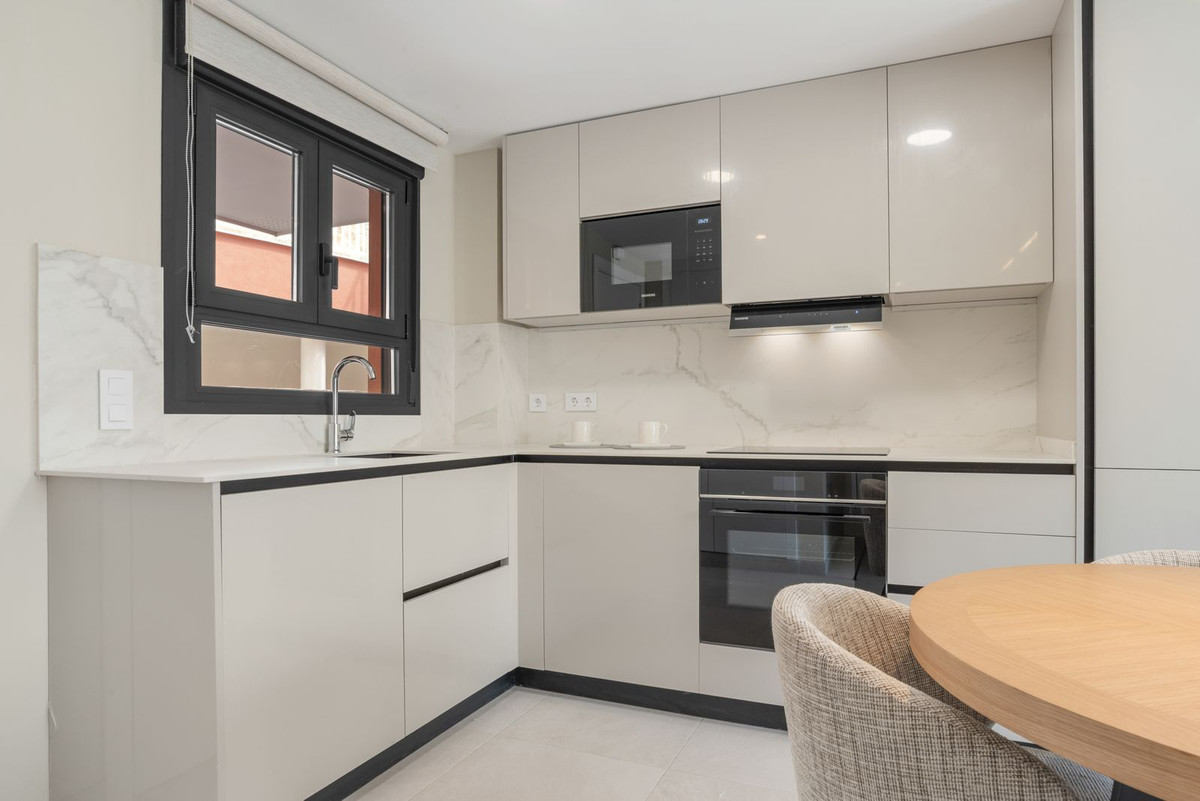 Middle Floor Apartment bilde 9