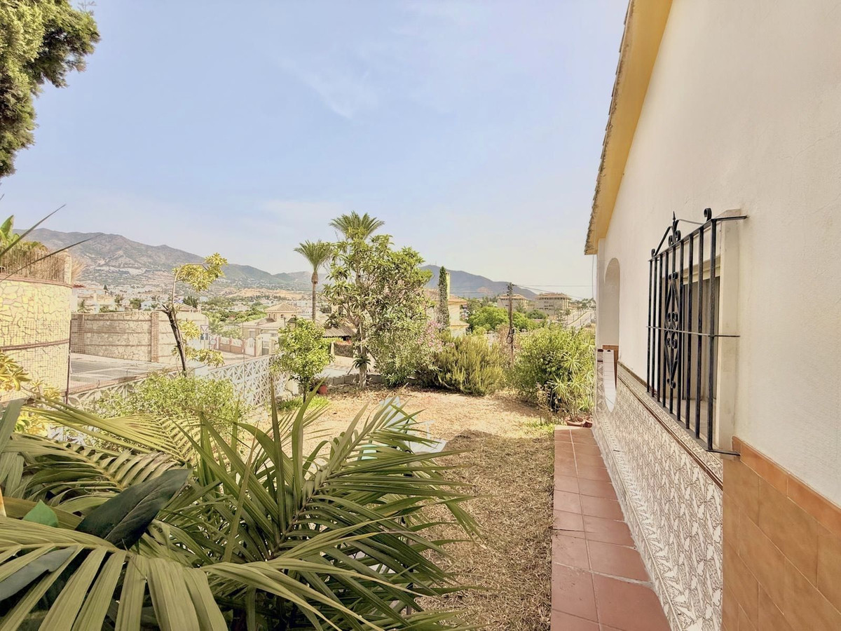 Detached Villa bilde 1