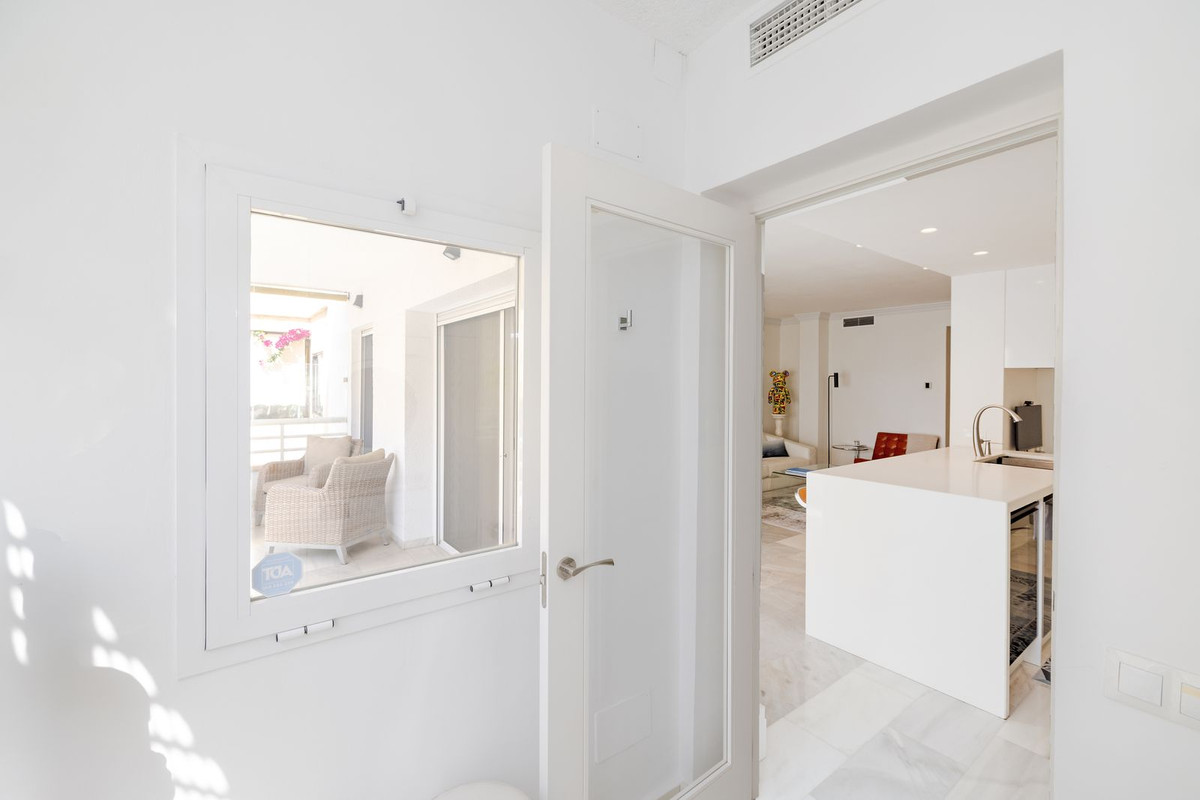 Middle Floor Apartment bilde 43