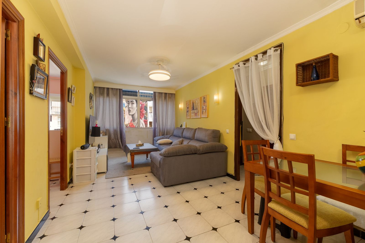 Middle Floor Apartment bilde 13