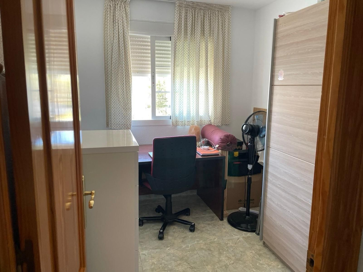 Middle Floor Apartment bilde 13