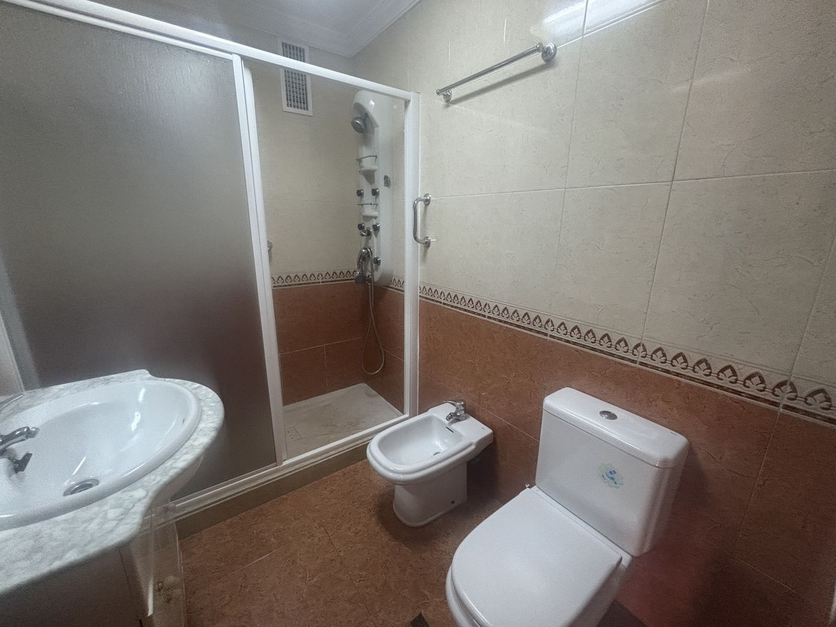 Middle Floor Apartment bilde 12
