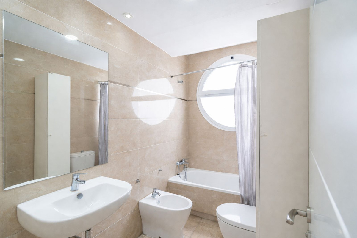 Middle Floor Apartment bilde 23