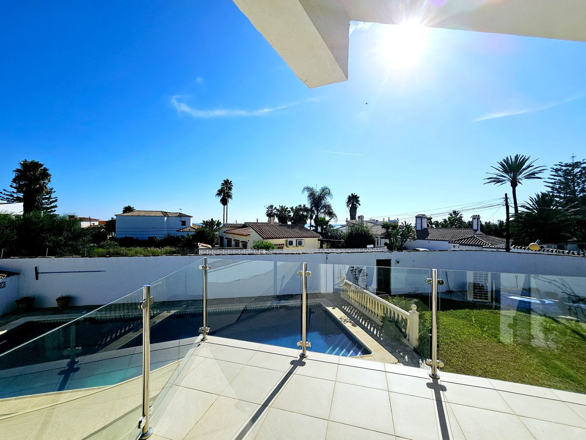 Detached Villa bilde 24
