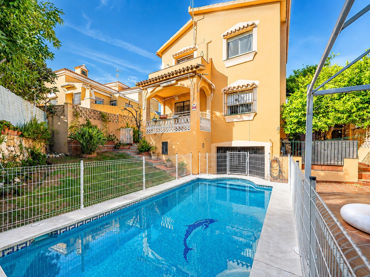 Detached Villa bilde 1
