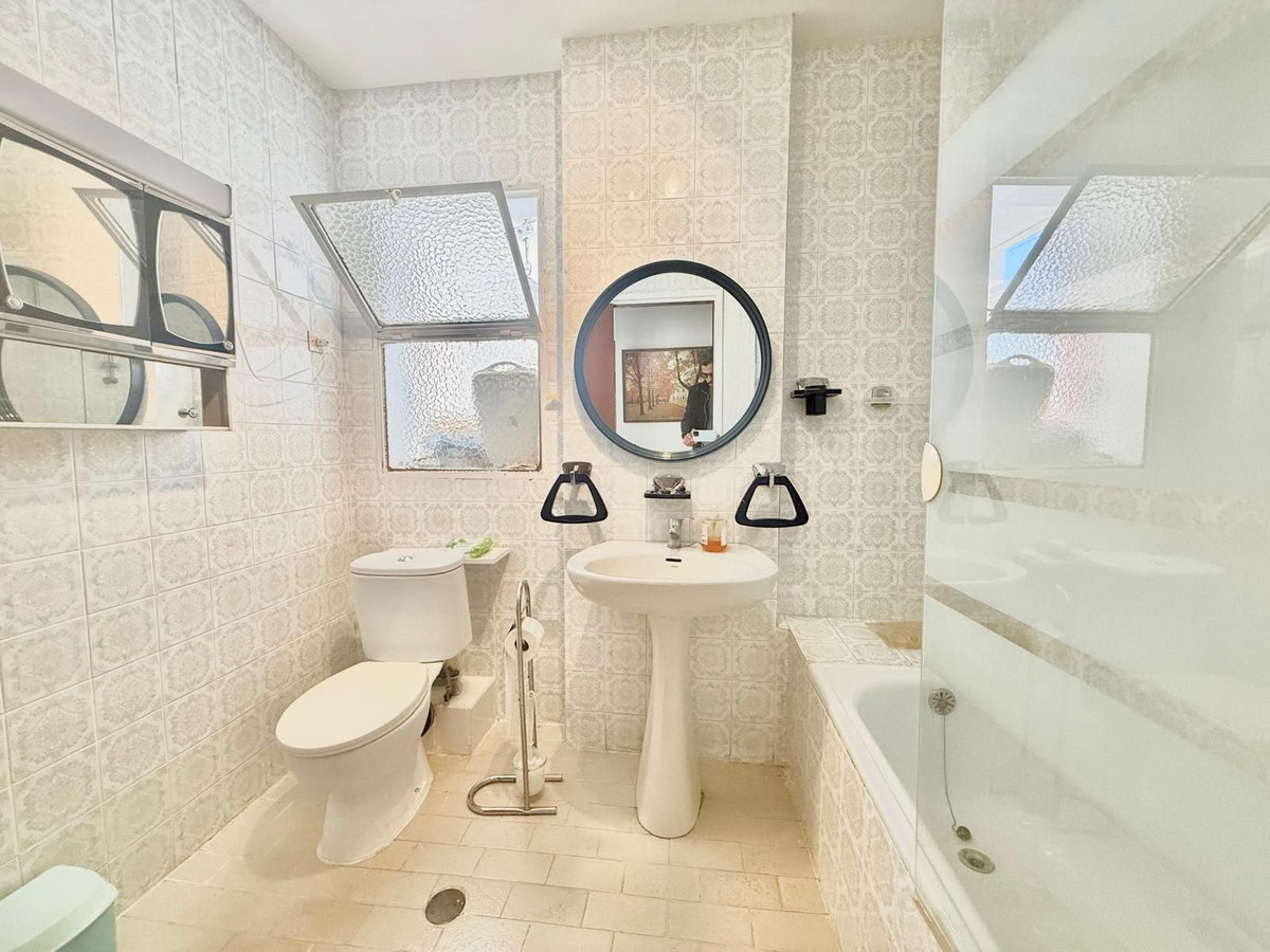 Middle Floor Apartment bilde 7