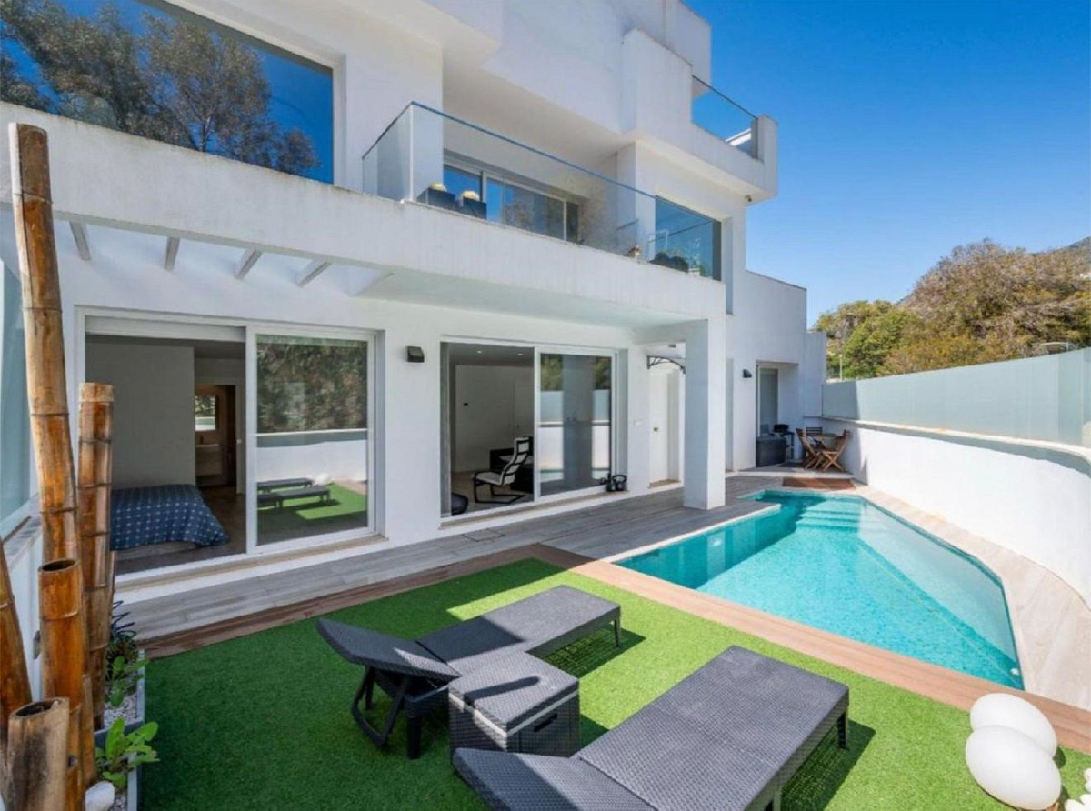 Detached Villa bilde 2