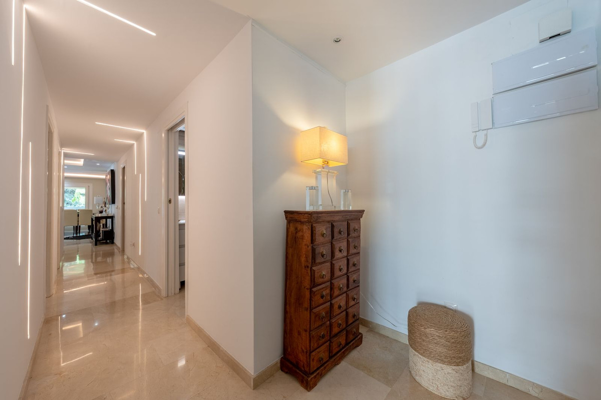 Middle Floor Apartment bilde 6