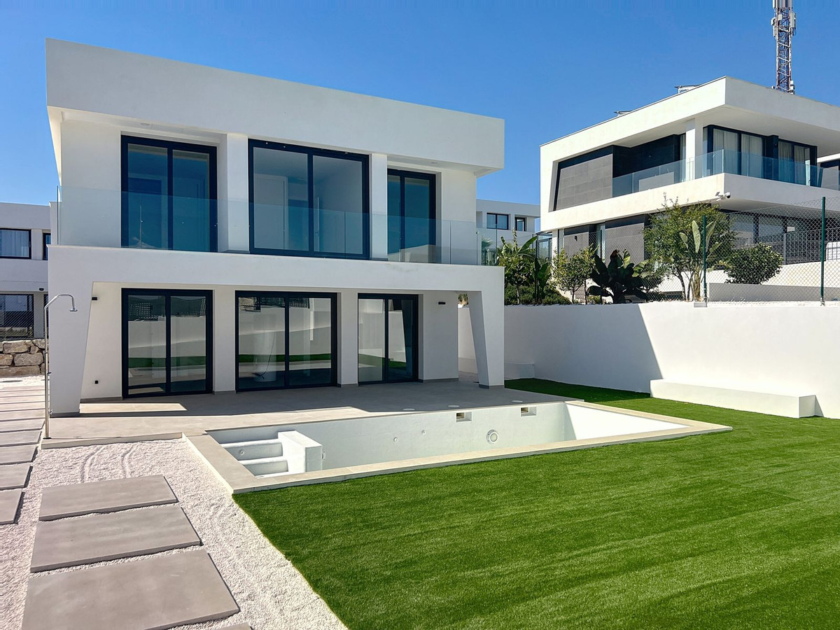 Detached Villa bilde 1