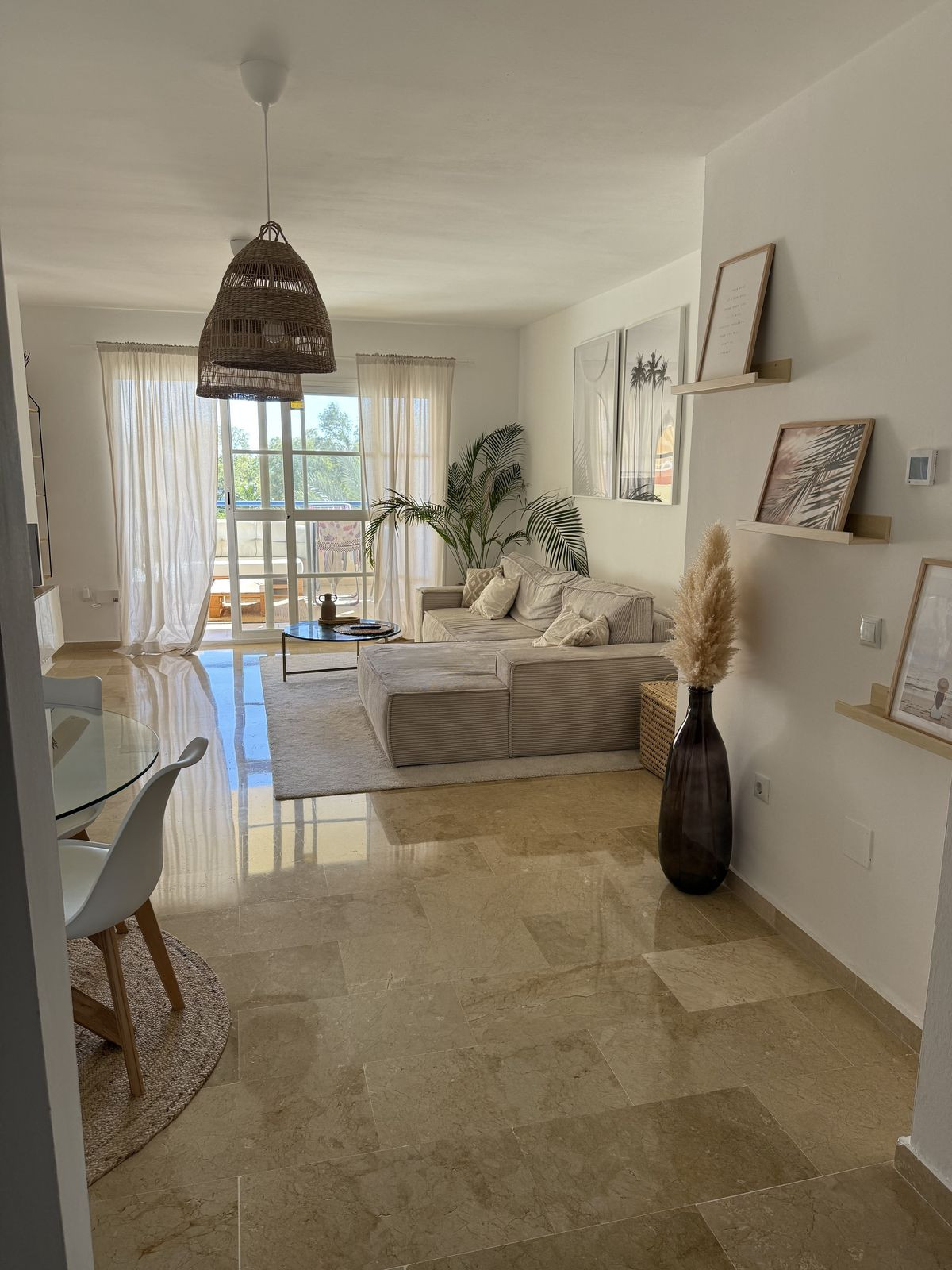 Middle Floor Apartment bilde 3