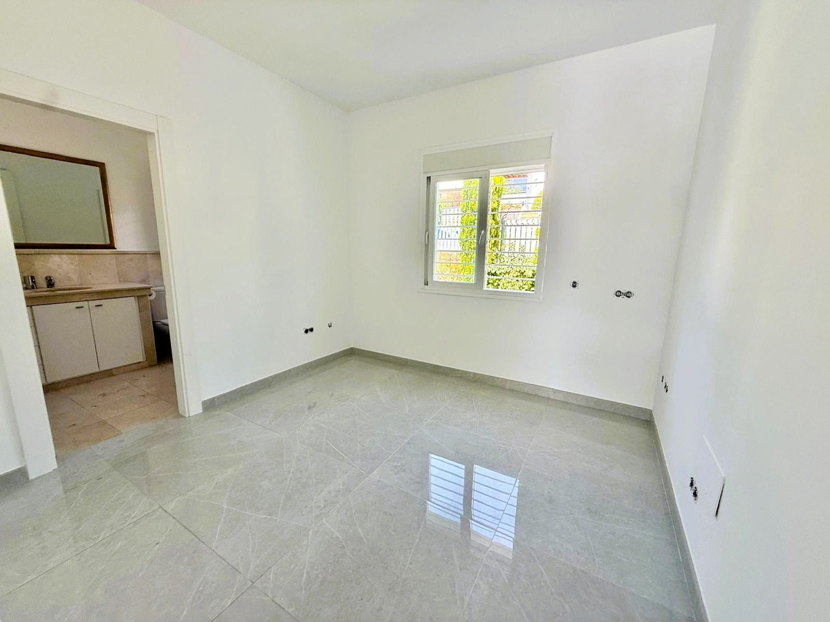 Detached Villa bilde 3