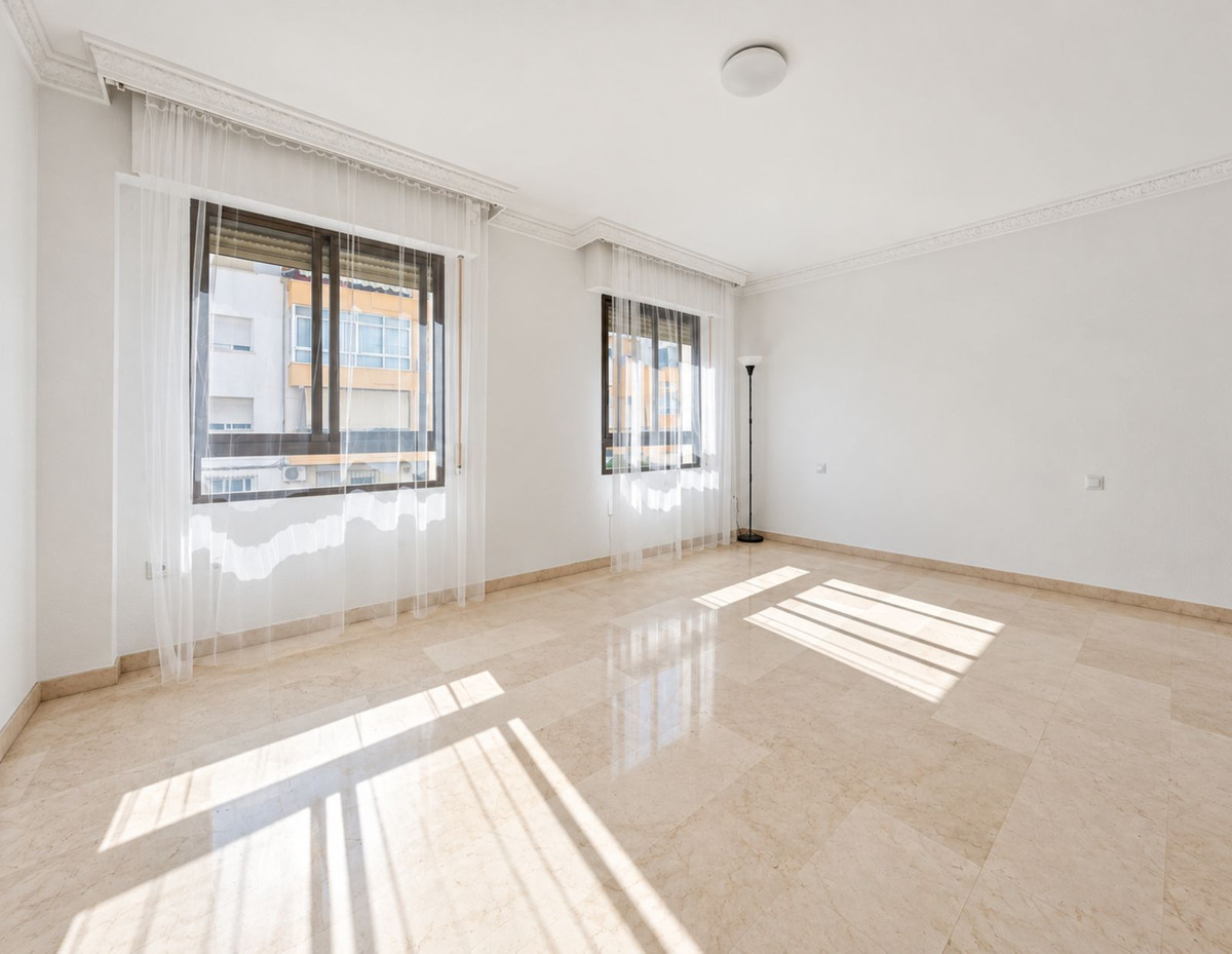 Middle Floor Apartment bilde 21