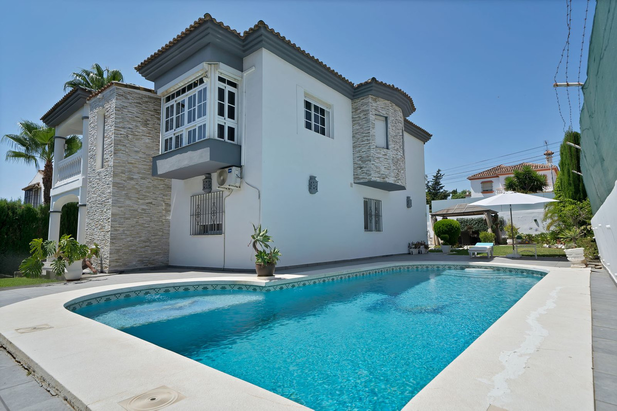 Detached Villa bilde 2