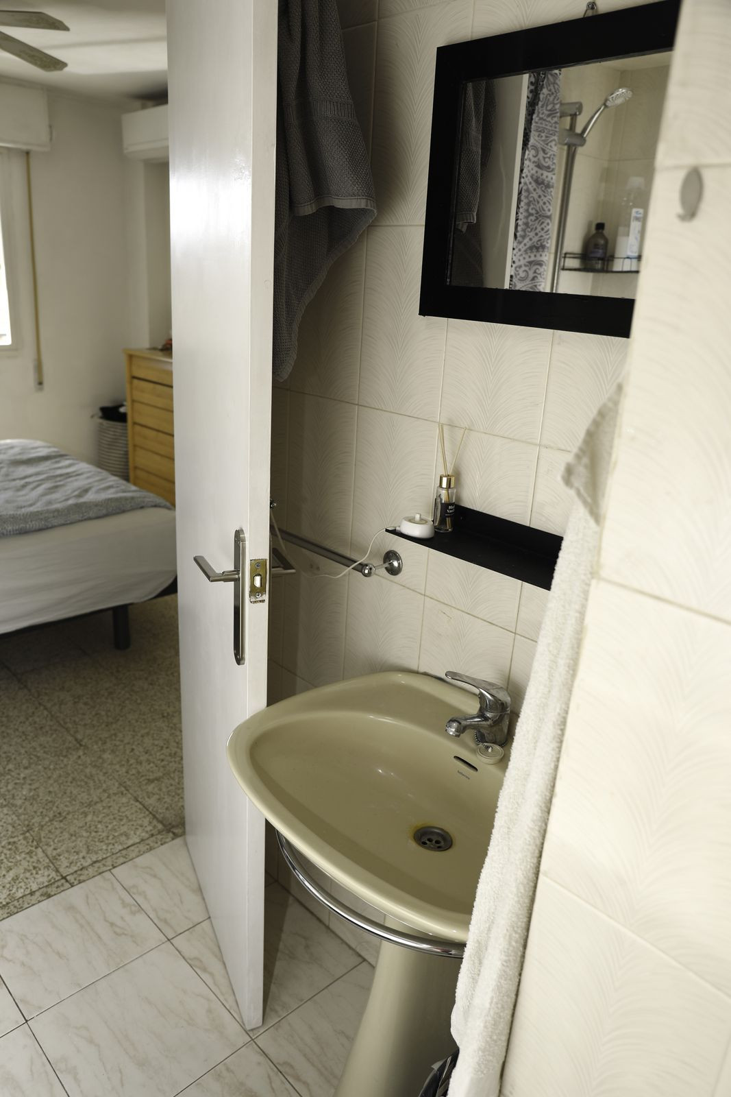 Middle Floor Apartment bilde 24