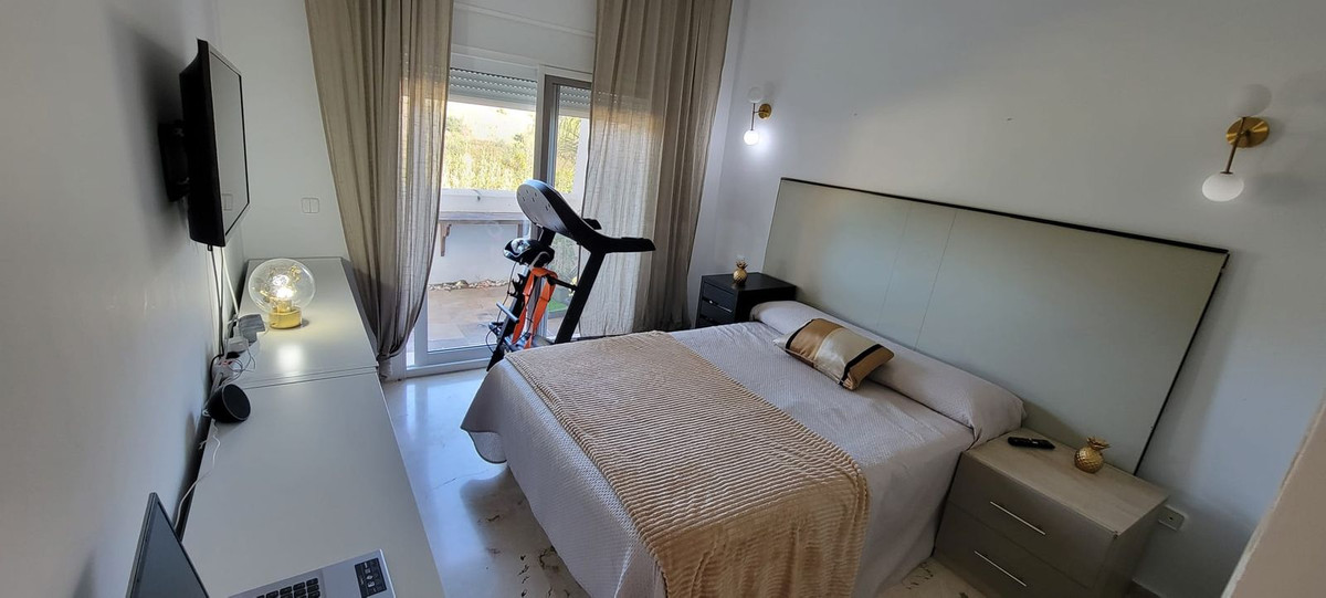 Middle Floor Apartment bilde 13
