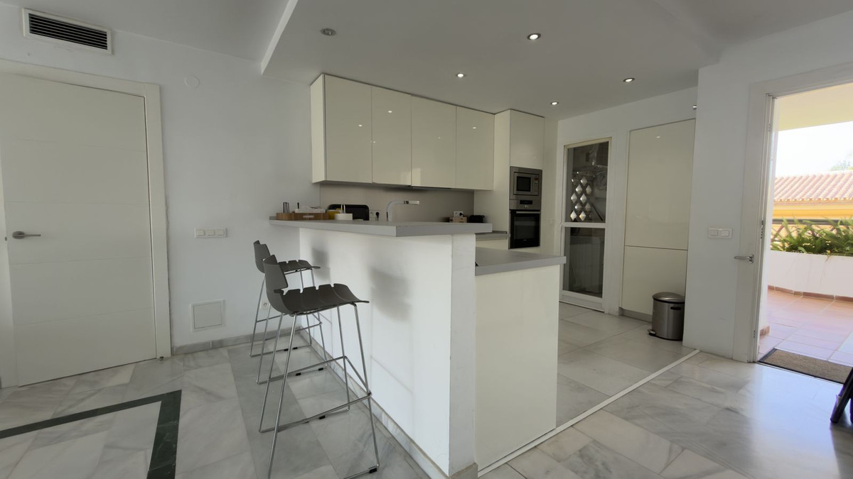 Middle Floor Apartment bilde 6