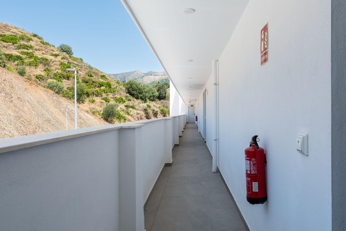Middle Floor Apartment bilde 26