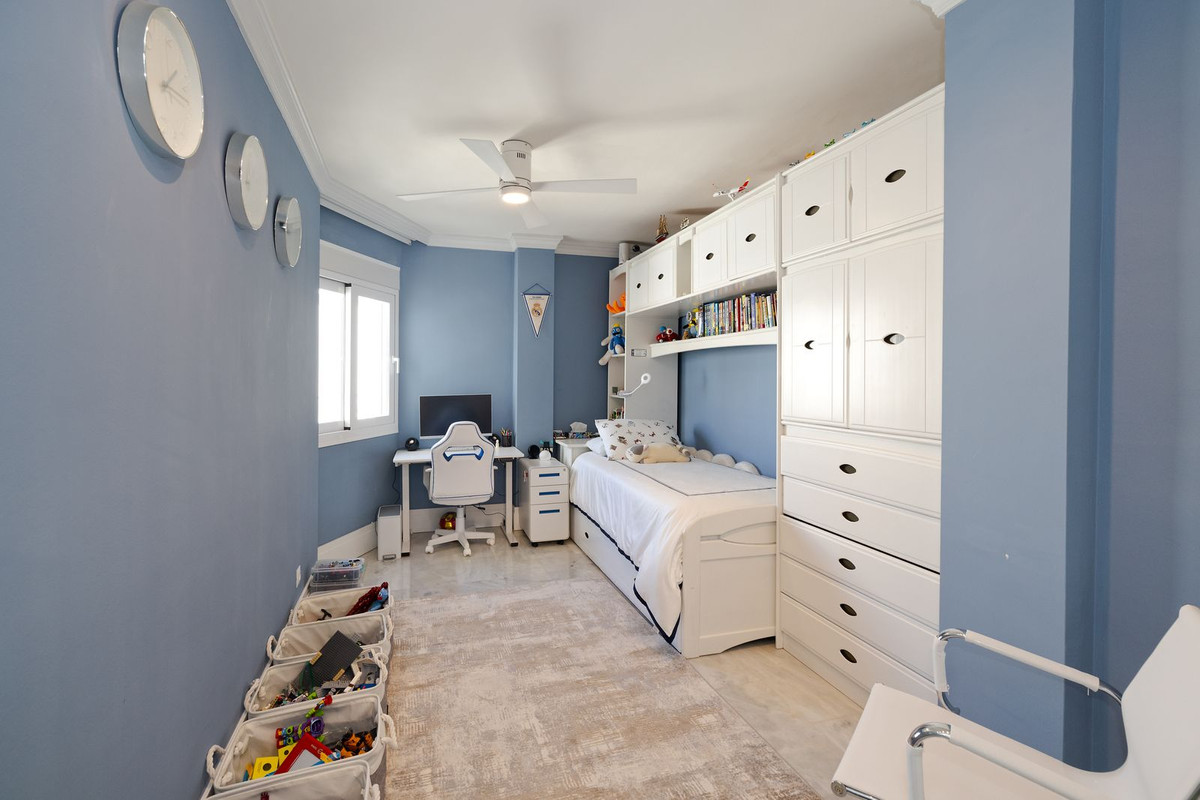 Middle Floor Apartment bilde 53