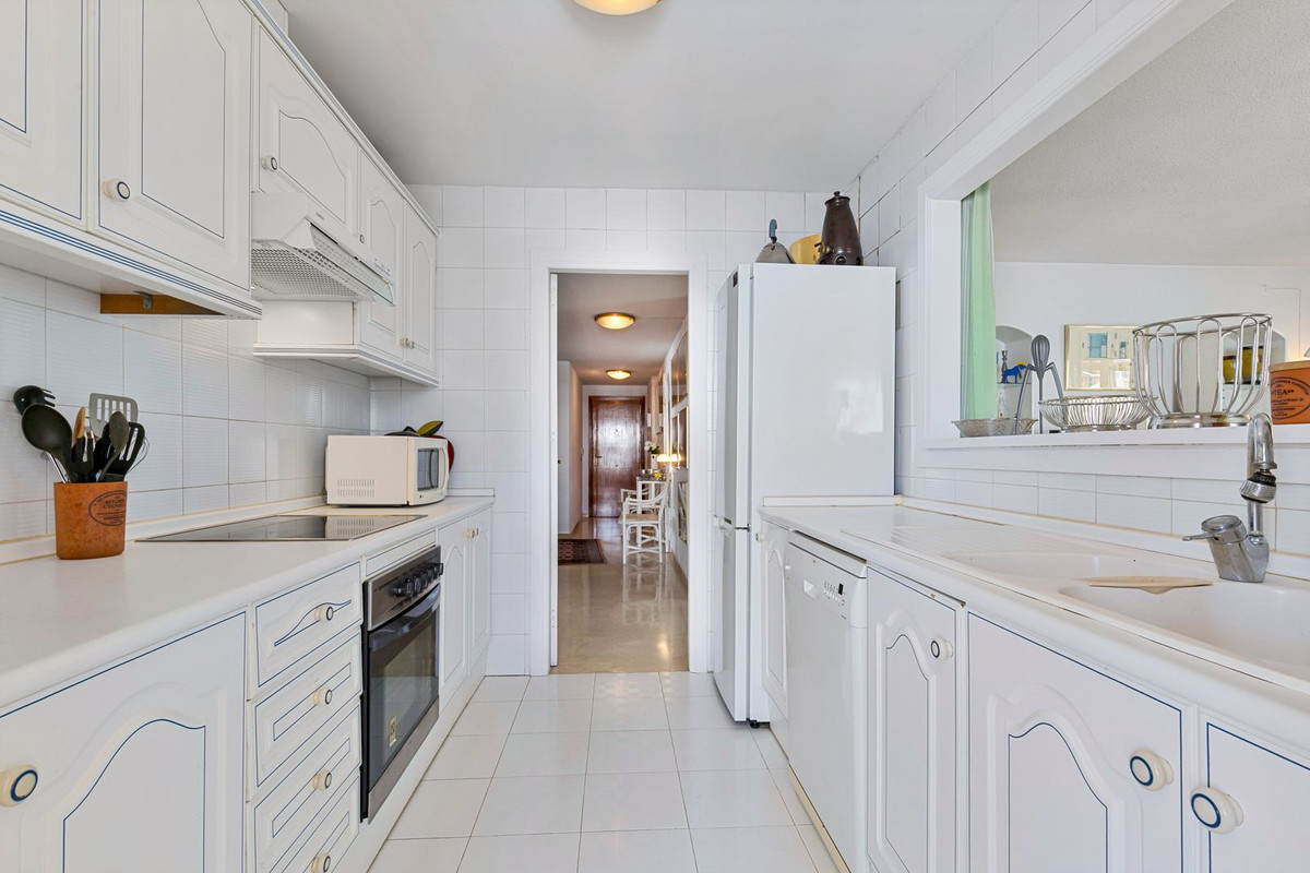 Middle Floor Apartment bilde 10