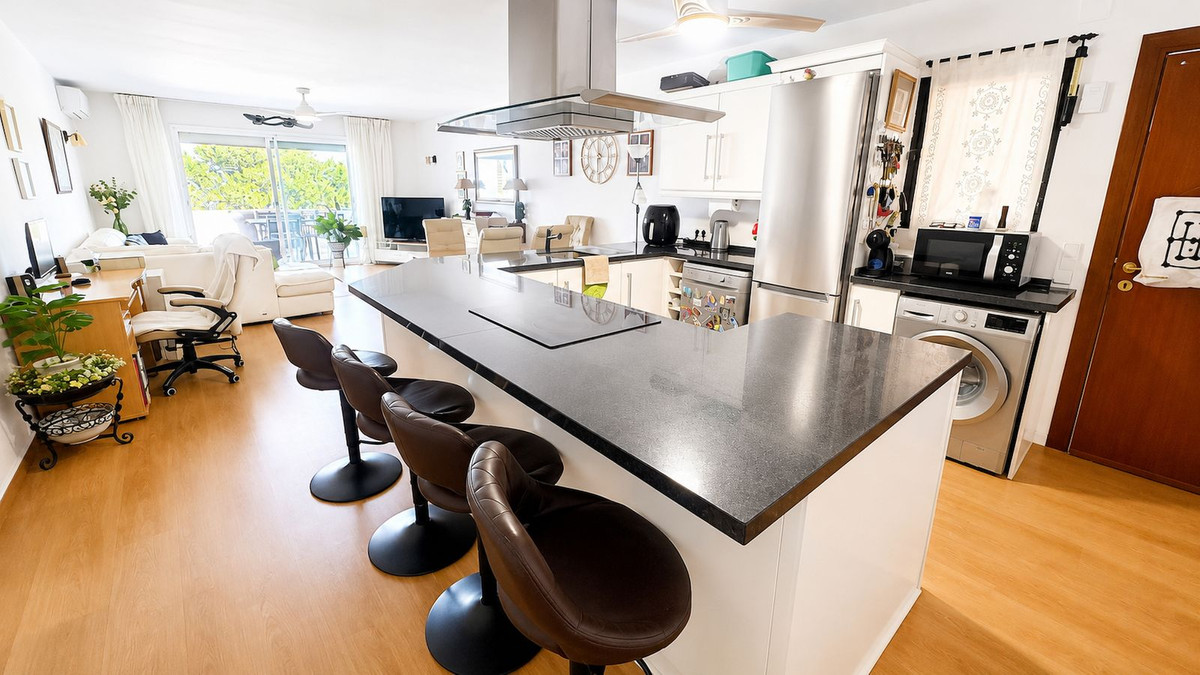 Middle Floor Apartment bilde 5