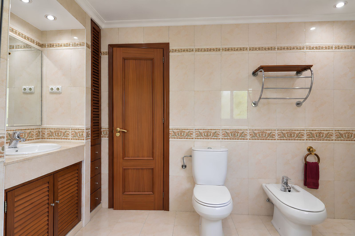 Middle Floor Apartment bilde 33