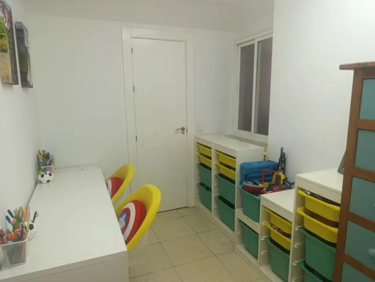 Middle Floor Apartment bilde 27