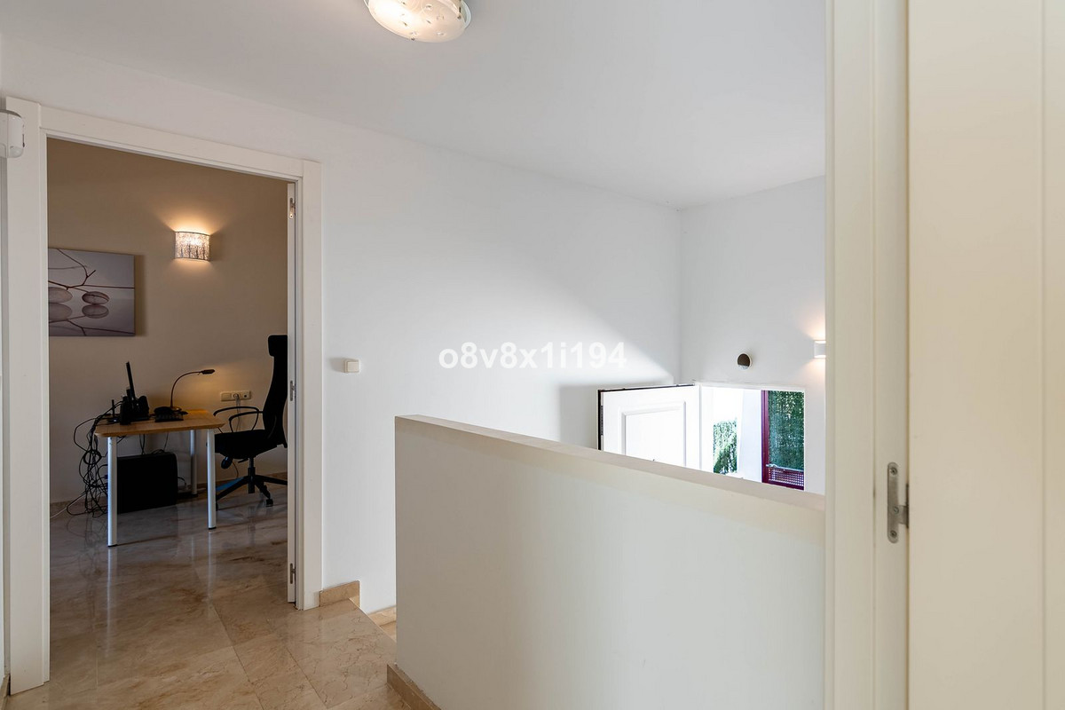 Semi-Detached House bilde 26