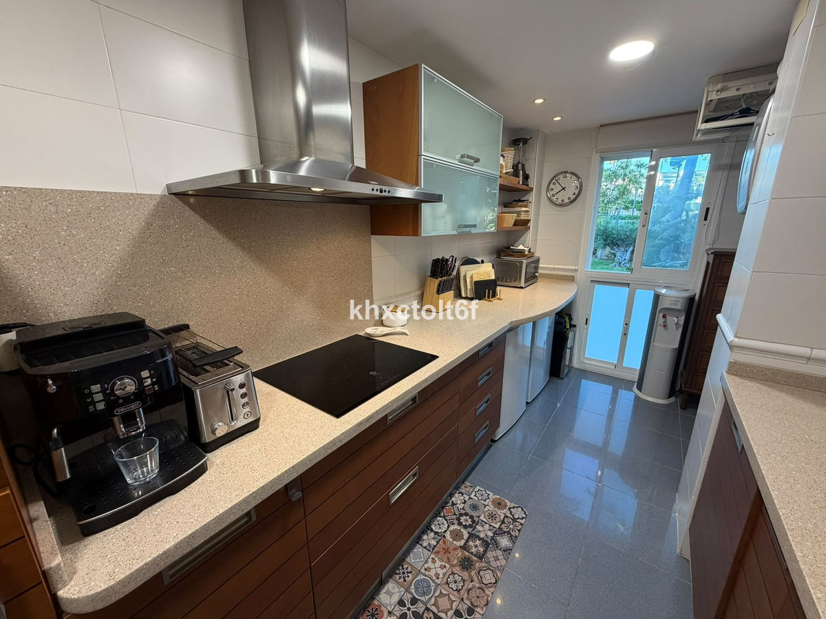 Middle Floor Apartment bilde 18