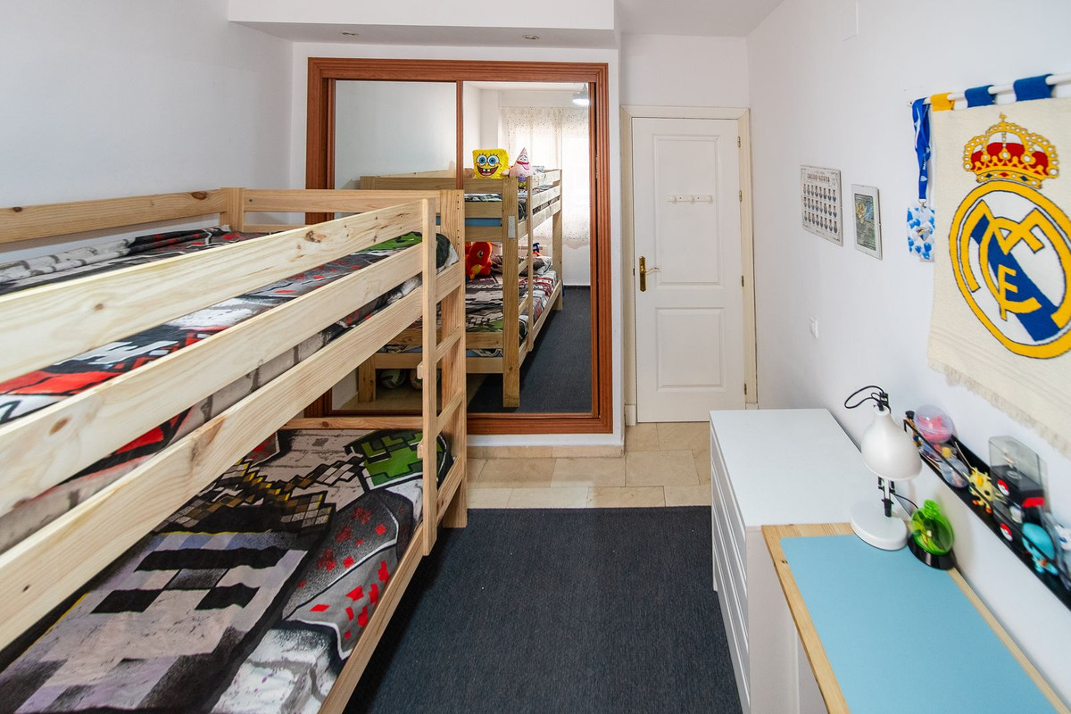 Middle Floor Apartment bilde 30