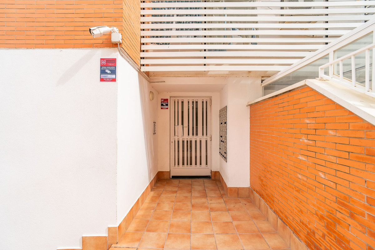 Middle Floor Apartment bilde 8