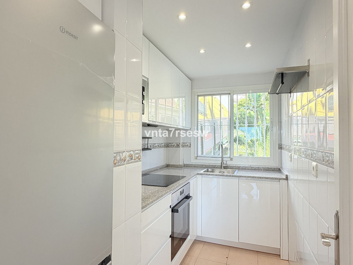 Middle Floor Apartment bilde 8