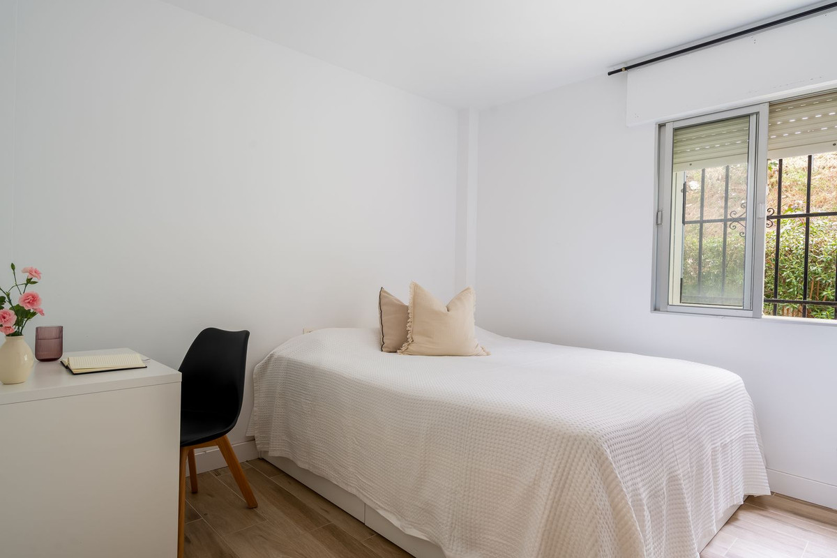 Middle Floor Apartment bilde 6