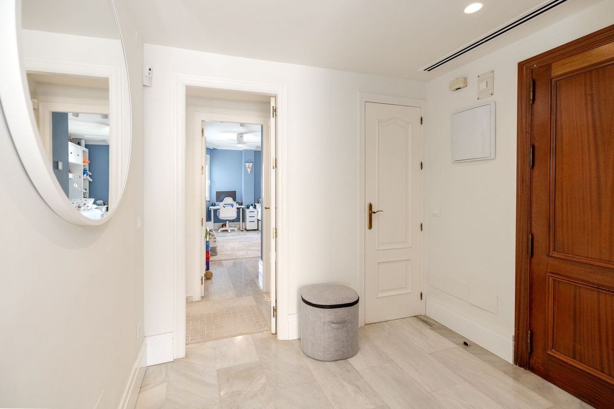 Middle Floor Apartment bilde 11