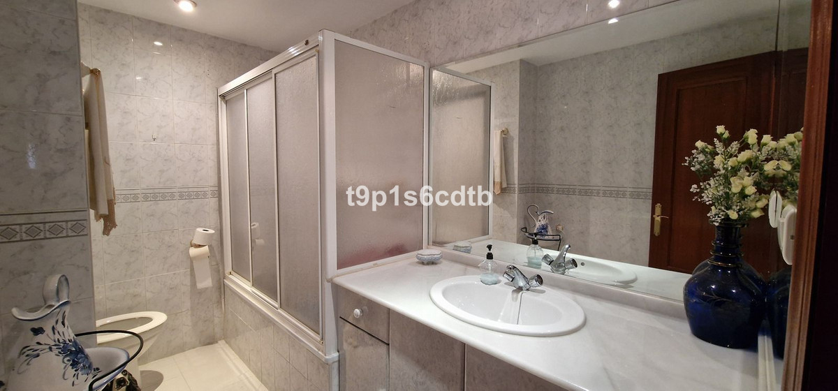 Middle Floor Apartment bilde 10