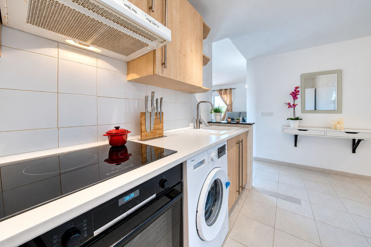 Middle Floor Apartment bilde 7