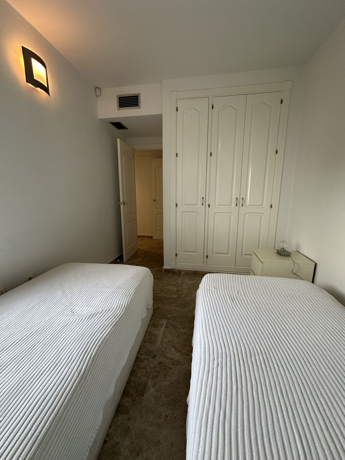 Middle Floor Apartment bilde 12