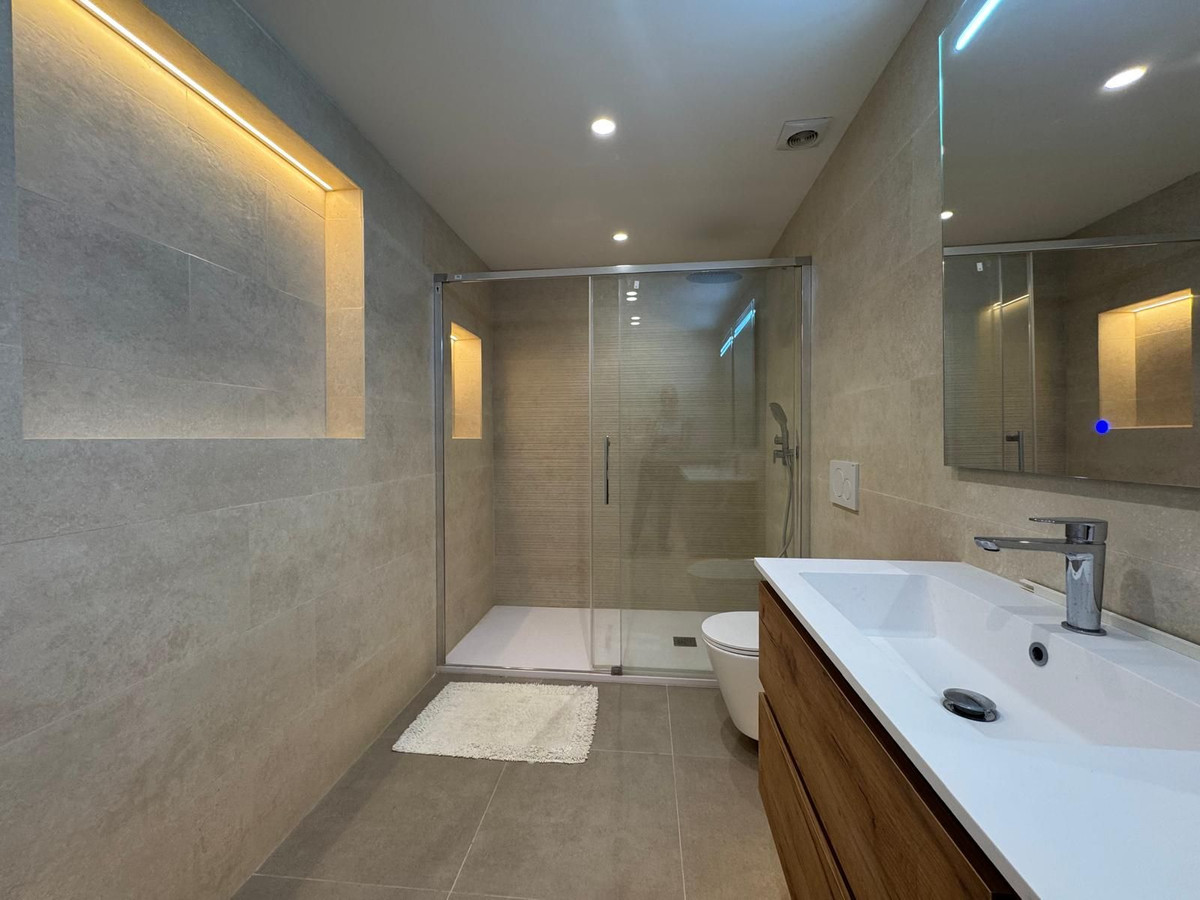 Middle Floor Apartment bilde 13